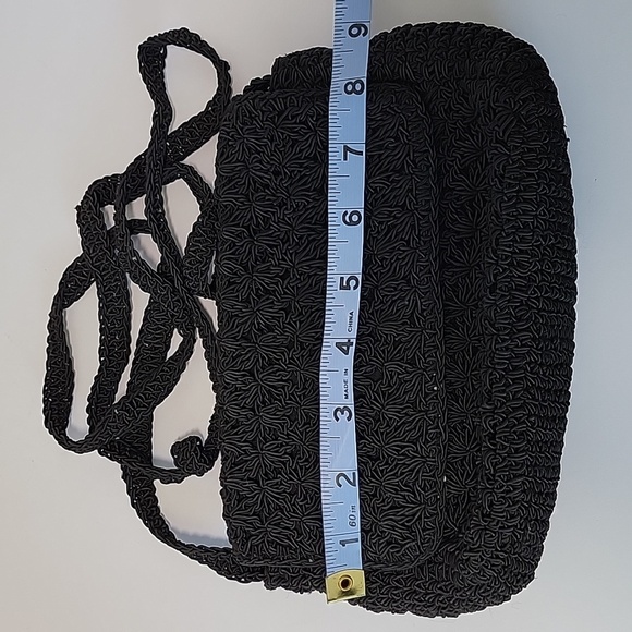 Liz Claiborne Purse Shoulder Bag Handbag Crochet Zipper Zebra Lining Black White - Picture 12 of 15